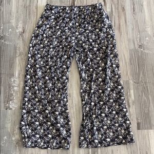 Flowy black and white dress pants